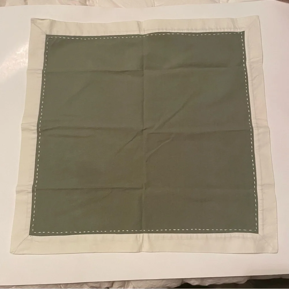 Green with white border placemats set‎ of 8